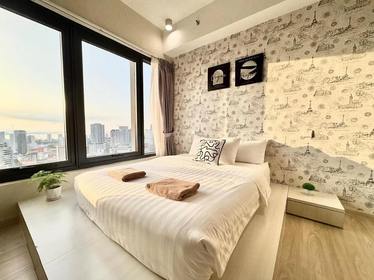 Tropicana 218 Macalister #Georgetown #Infinity Pool #2Pax Studio Suite #1 Queen #Quality Well Maintained #Private Host Daire George Town